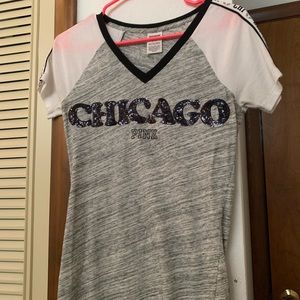 VS PINK Chicago t-shirt